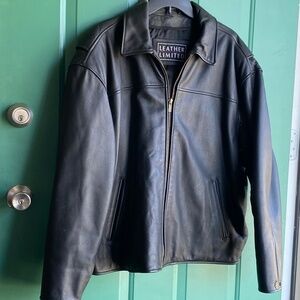 Leather Limited men’s size large black coat some discoloration on collar